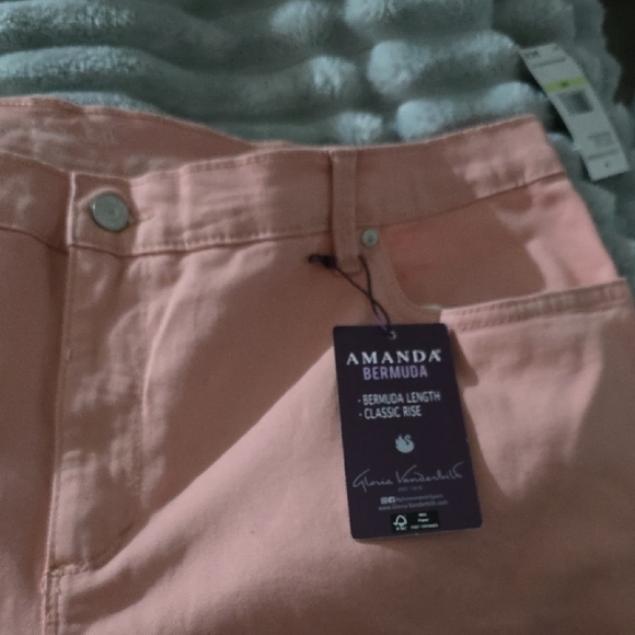 Gloria Vanderbilt Light Pink Women's Shorts - Picture 2 of 13